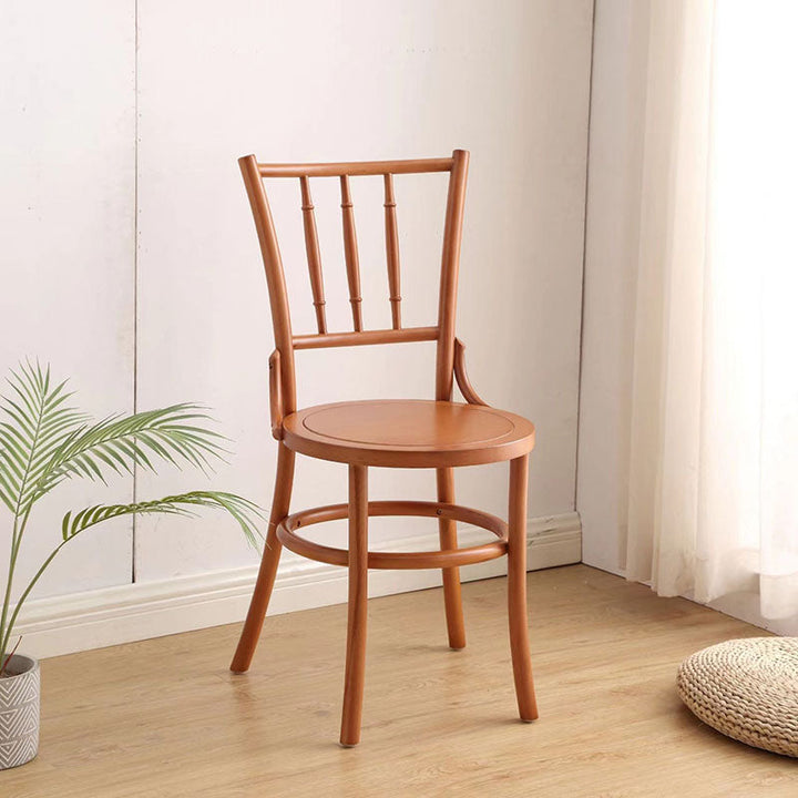 Traditionelle runde Vintage-Esszimmerstuhl-Rückenlehne aus zylindrischem Lindenholz mit Rattan-Optik für das Wohnzimmer 