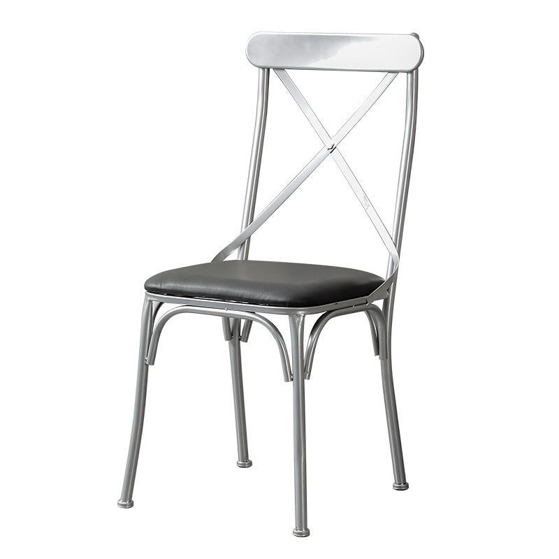 Ensemble de chaises et table de salle à manger en cuir industriel contemporain, bois, fer, avec dossier en forme de X pour salle à manger 