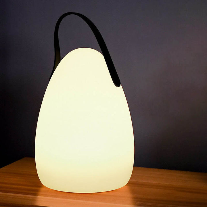 Moderne schlichte LED-Tischlampe aus PE-Kunststoff in runder oder quadratischer Form für die Outdoor-Terrasse 