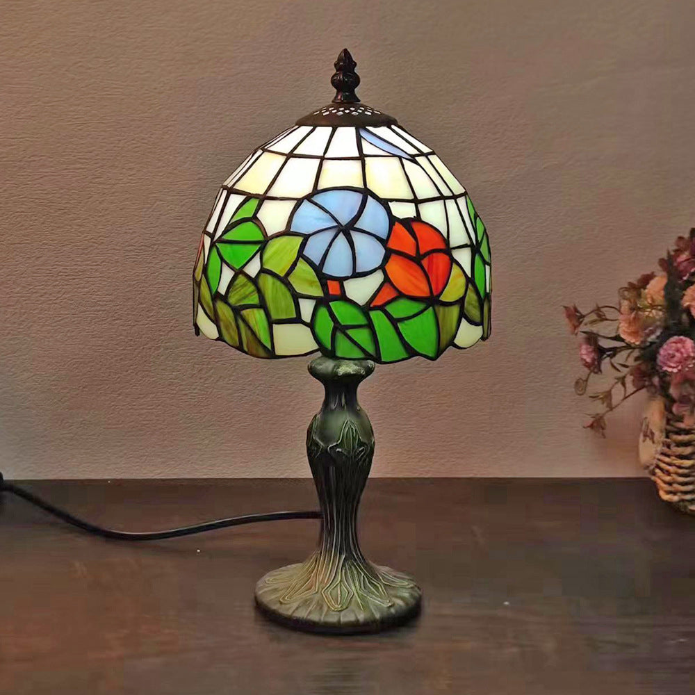 Lampe de table à 1 lumière en verre teinté en zinc à motif de fleurs traditionnelles Tiffany Dome pour chambre 