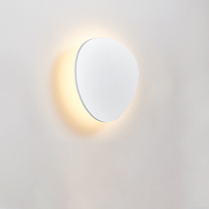 Applique murale LED triangulaire ronde en aluminium acrylique scandinave contemporaine pour chambre 