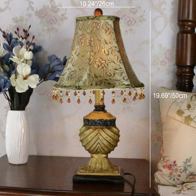 Lámpara de mesa de 1 luz con base tallada de resina y pantalla de tela con diseño de rayas de orbe tradicional europea para dormitorio 