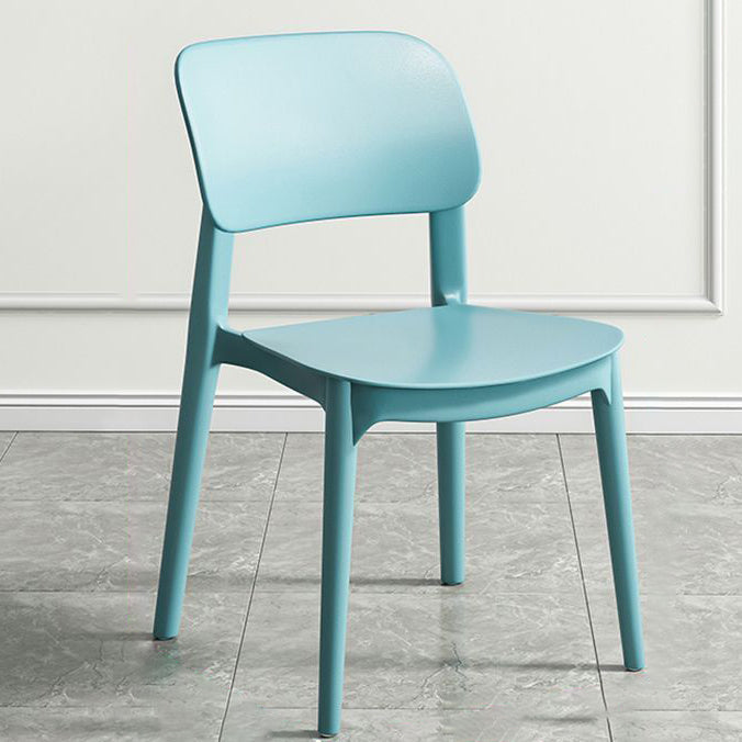 Chaise de salle à manger empilable carrée en plastique macaron nordique contemporain avec dossier ouvert pour salle à manger 