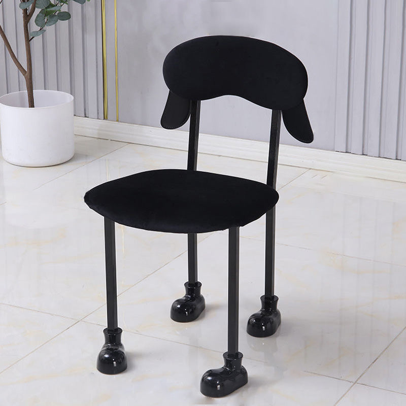 Chaise contemporaine créative en forme de chiot en velours rembourré avec cadre en acier inoxydable, dossier ouvert et sans accoudoirs pour le salon 