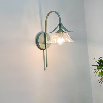 Zeitgenössische kreative Eisen Lotus Blume Glas Schatten Kristall 1-Licht Wandleuchte Lampe für Wohnzimmer 