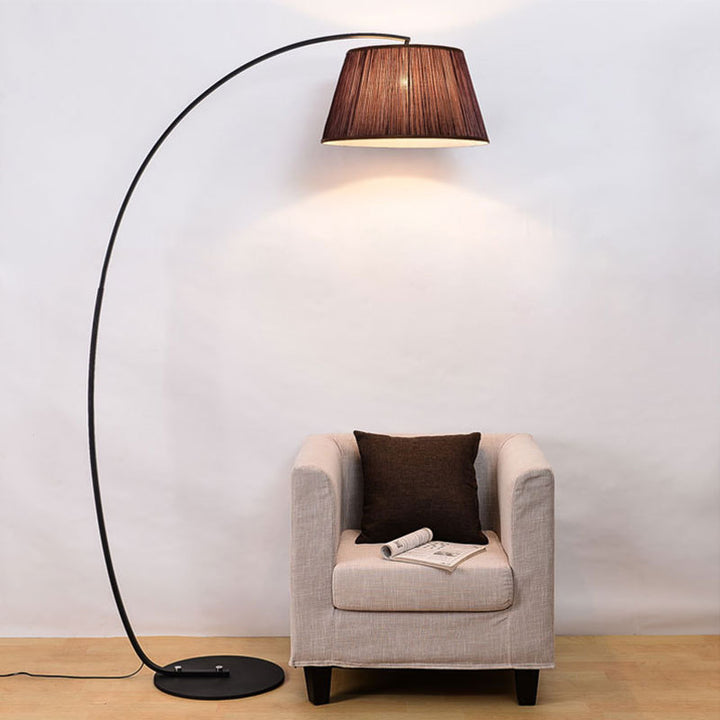 Lámpara de pie moderna de lujo ligero de hierro forjado con cilindro curvado de 1 luz 