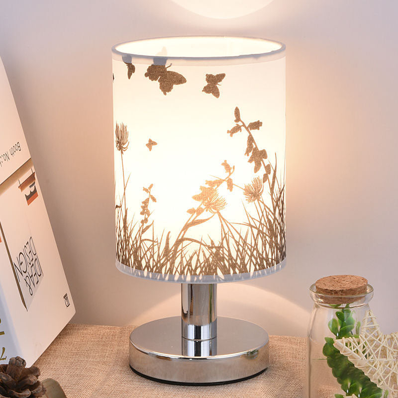 Moderne Art Deco Runde Hardware Stoff 1-Licht Tischlampe für Schlafzimmer 