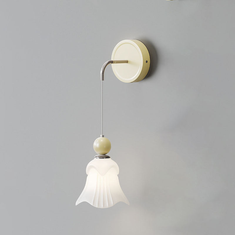 Traditional French Flower Round Ball Iron Glass 1-Light Wall Sconce Lamp For Bedroom