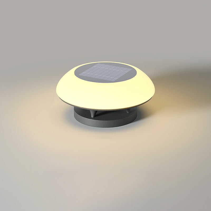 Simplicité moderne solaire étanche en acier inoxydable PE rond vaisseau spatial LED éclairage paysager lumière extérieure pour Patio extérieur 