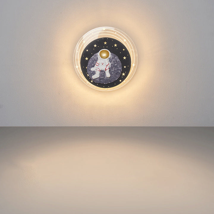 Lámpara de Aplique de Pared LED Redonda con Astronauta de Resina y Luna Estrellada Creativa Contemporánea para Sala de Estar 