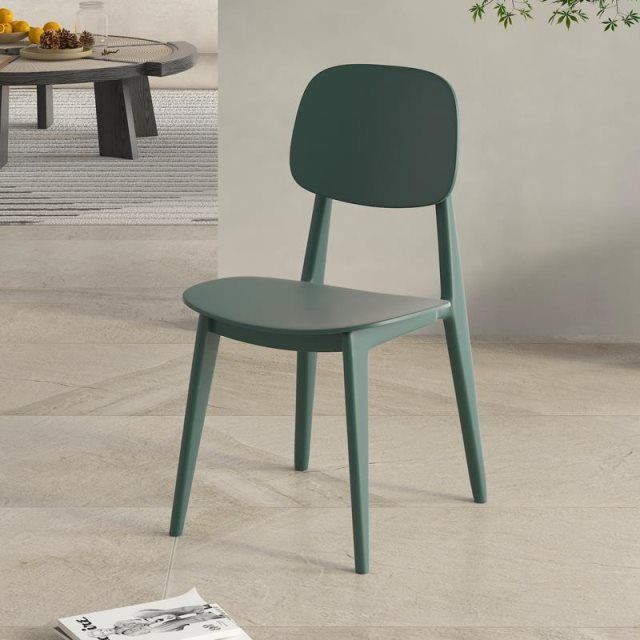 Chaise de salle à manger carrée en plastique macaron scandinave contemporaine avec dossier pour salle à manger 