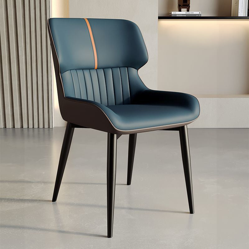 Dossier de chaise de salle à manger rembourré en cuir PU carré de luxe contemporain pour salle à manger 