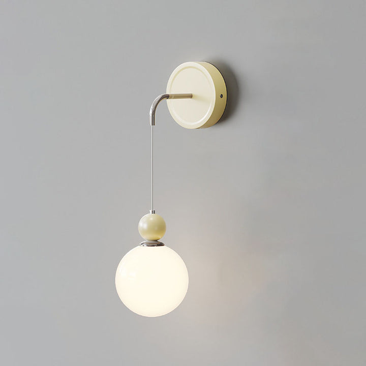 Applique murale traditionnelle française en fer avec boule ronde en verre à 1 lumière pour chambre 