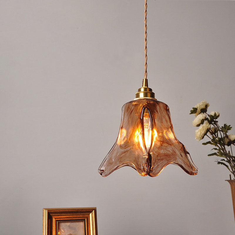 Zeitgenössische Retro Messing geometrische quadratische Bernstein Glas Schatten 1-Licht Pendelleuchte für Wohnzimmer