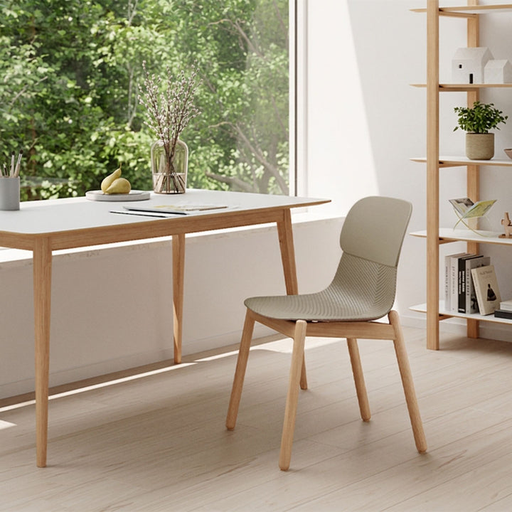 Modern Minimalist PP Dining Chair With Ergonomic Curved Back &amp; Solid Beech Wood Legs - Textured Side Chair For Dining Room, Kitchen &amp; Home Office
