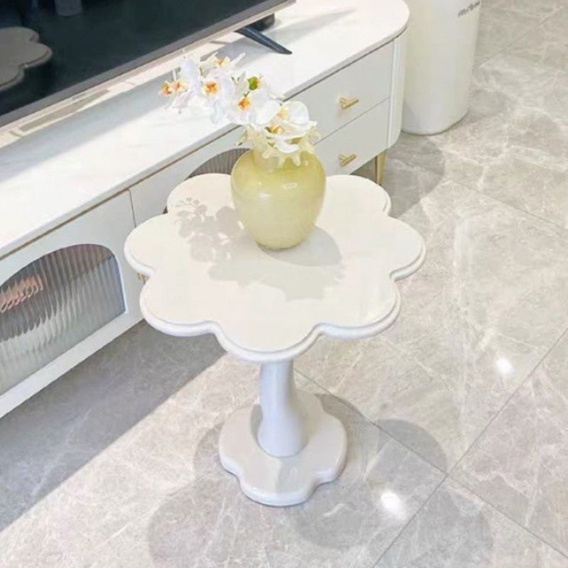 Zeitgenössischer skandinavischer Blütenblätter-Glas-Edelstahl-Beistelltisch 1-Ebene für das Wohnzimmer 