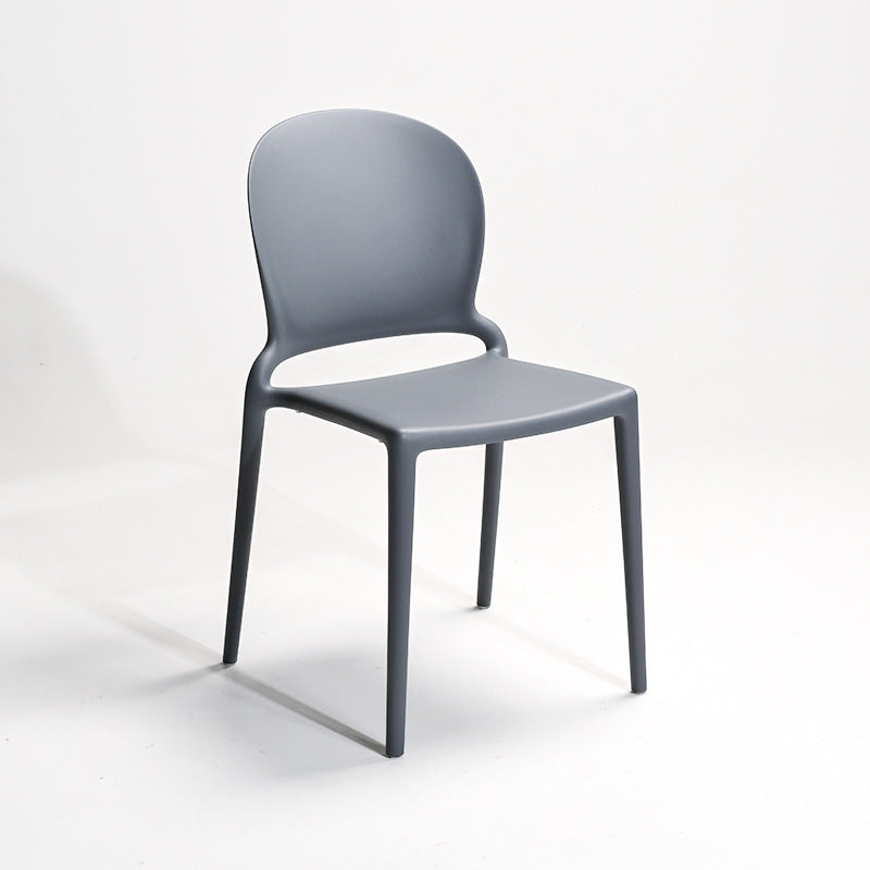 Zeitgenössischer nordischer gebogener quadratischer PP-Esszimmerstuhl Rückenlehne ohne Armlehnen für Esszimmer 