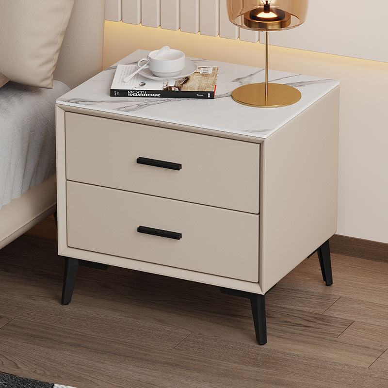 Table de nuit moderne de luxe en cuir microfibre carré avec placage de pierre et panneau en bois massif à 2 tiroirs pour chambre 