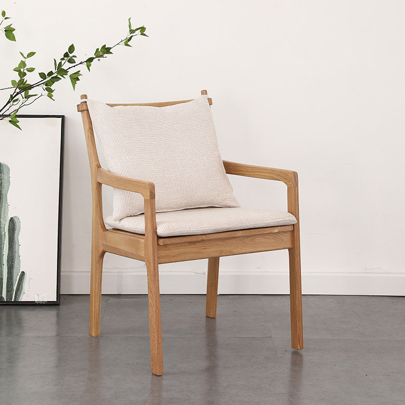 Chaise contemporaine scandinave carrée avec coussin rembourré en bois massif avec dossier et accoudoirs pour salon 