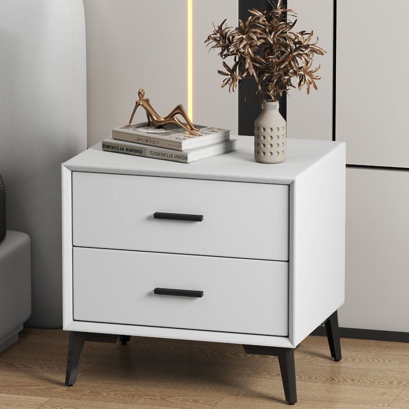 Table de nuit moderne de luxe en cuir microfibre carré avec placage de pierre et panneau en bois massif à 2 tiroirs pour chambre 