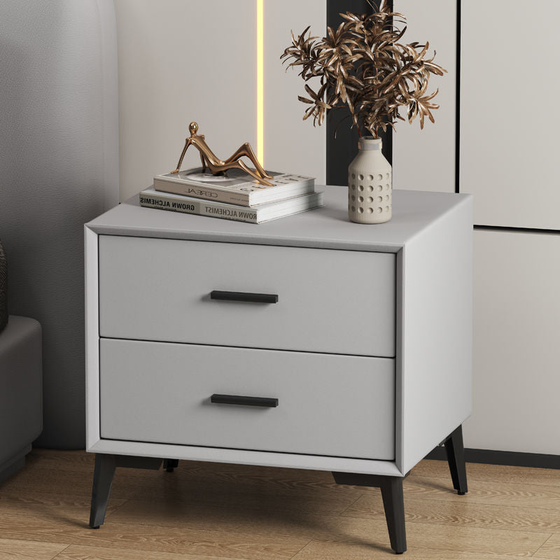 Table de nuit moderne de luxe en cuir microfibre carré avec placage de pierre et panneau en bois massif à 2 tiroirs pour chambre 