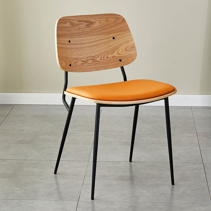 Chaise de salle à manger contemporaine scandinave en cuir PU carré avec dossier en métal sans accoudoirs pour salle à manger 