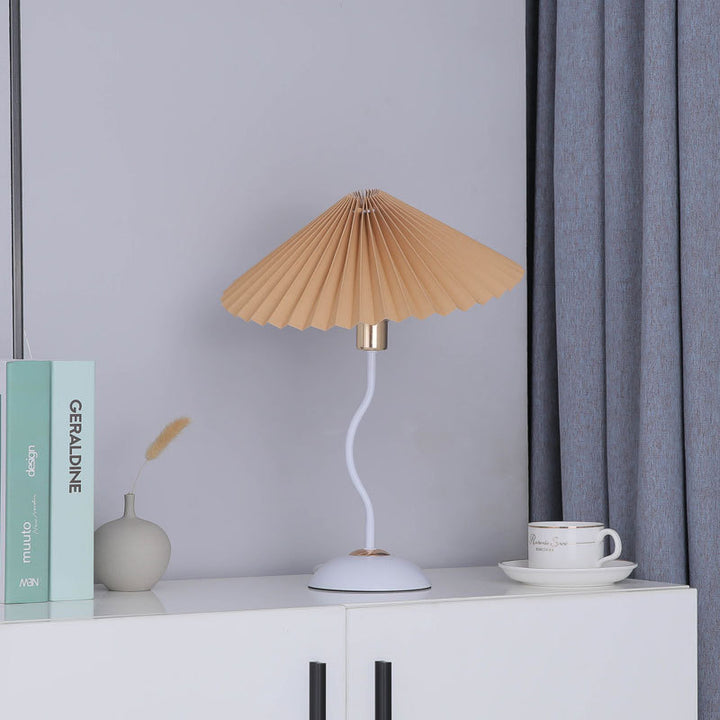 Lampe de table 1 lumière avec base courbée et abat-jour plissé vintage danois 