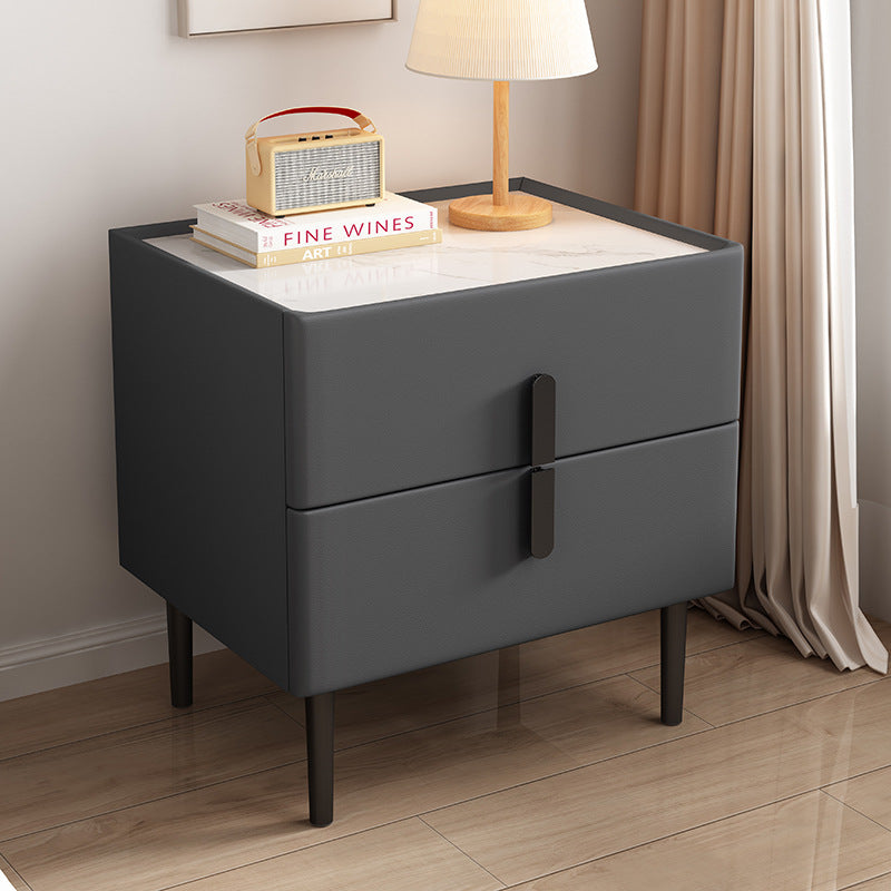 Table de chevet carré arrondi en pin, acier au carbone, cuir en microfibre, pierre frittée scandinave contemporaine à 2 tiroirs pour chambre 