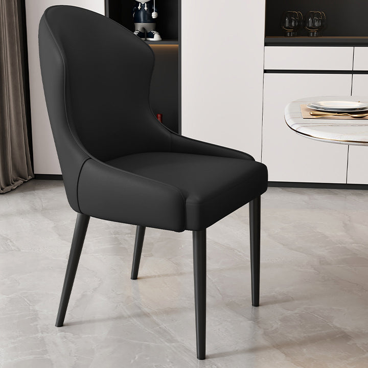 Moderner minimalistischer gebogener rechteckiger Katzenkrallen-Ledersessel aus Massivholz und Kohlenstoffstahl ohne Armlehnen für das Esszimmer 