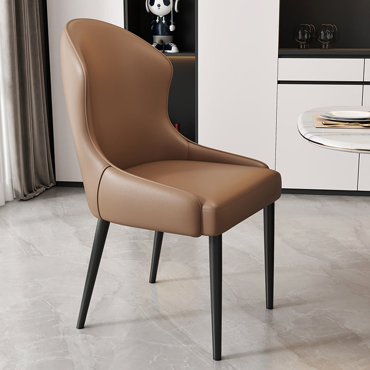 Moderner minimalistischer gebogener rechteckiger Katzenkrallen-Ledersessel aus Massivholz und Kohlenstoffstahl ohne Armlehnen für das Esszimmer 