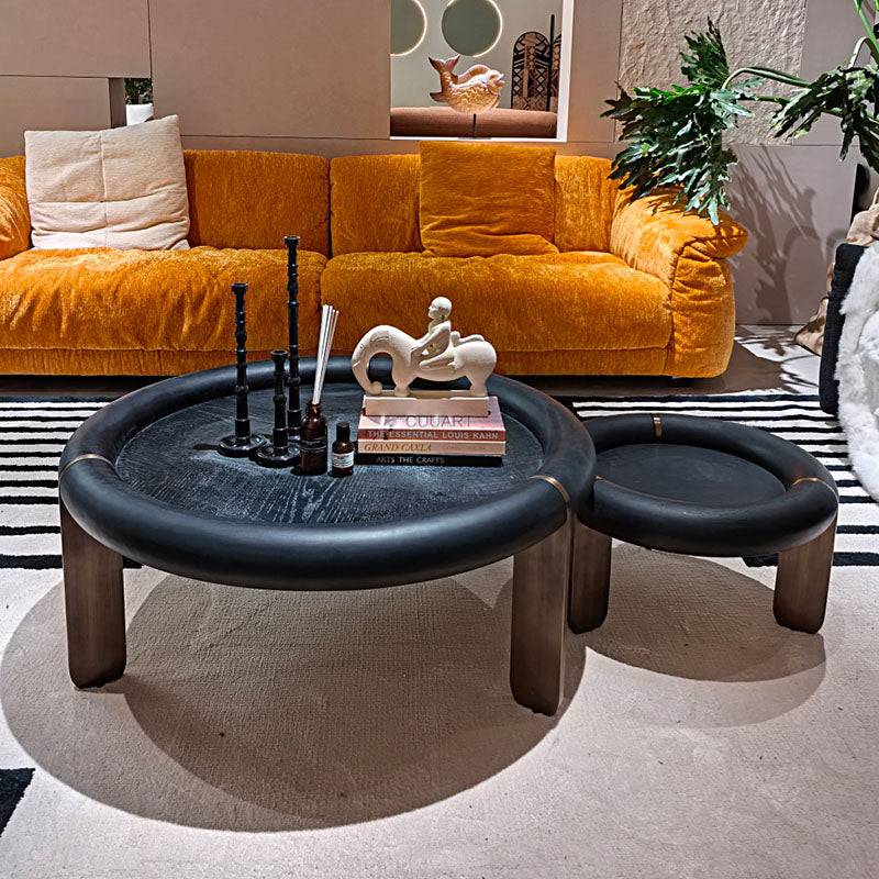 Table basse ronde en chêne noir avec pieds en acier inoxydable en laiton brossé - Table d&