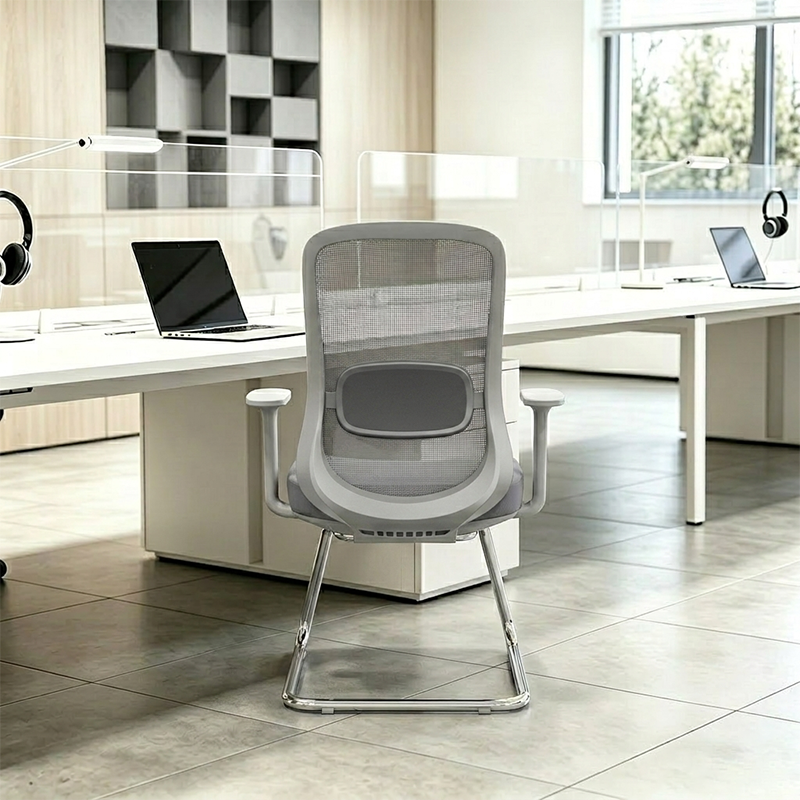 Silla de oficina ejecutiva moderna de malla transpirable - soporte ergonómico y estructura arqueada cromada para despacho en casa 