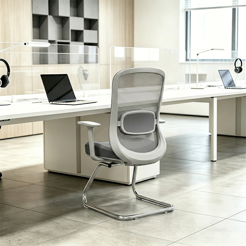 Silla de oficina ejecutiva moderna de malla transpirable - soporte ergonómico y estructura arqueada cromada para despacho en casa 
