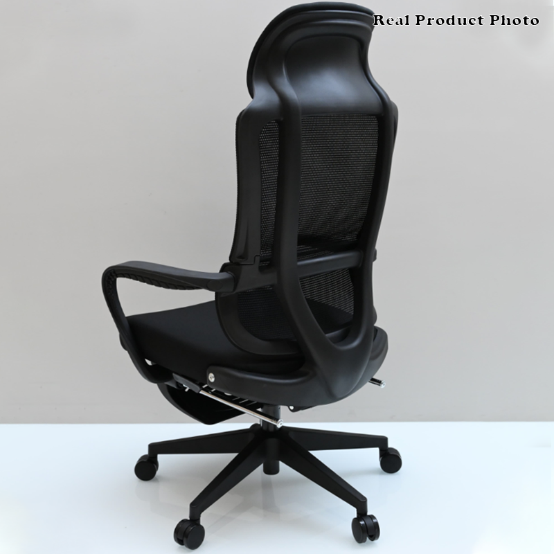 Moderner ergonomischer Executive-Bürostuhl mit Fußstütze – Schreibtischstuhl mit hoher Netzrückenlehne und 150°-Neigung fürs Homeoffice 