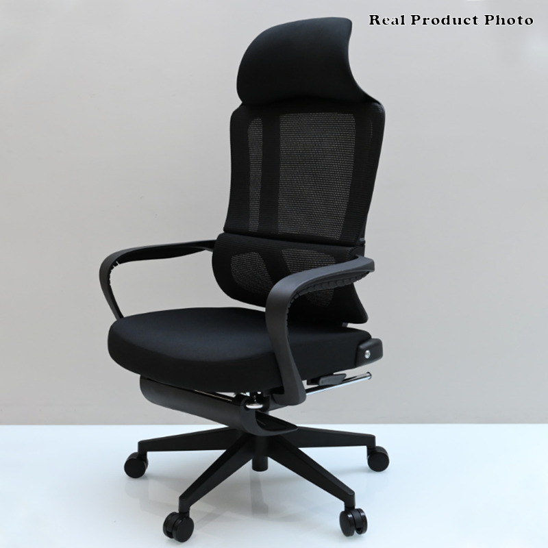 Moderner ergonomischer Executive-Bürostuhl mit Fußstütze – Schreibtischstuhl mit hoher Netzrückenlehne und 150°-Neigung fürs Homeoffice 