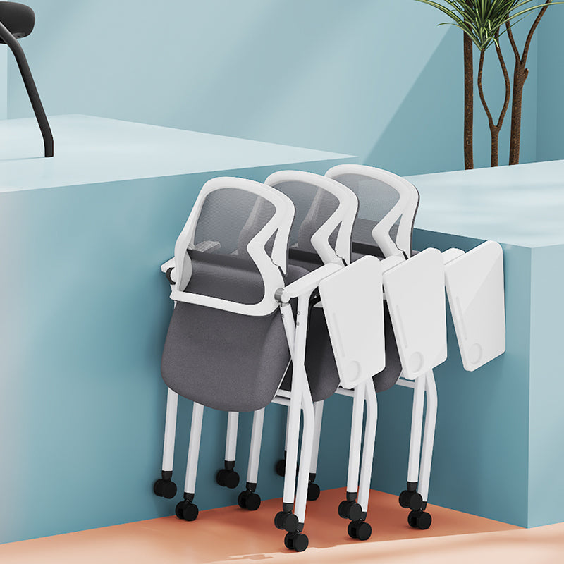Moderner Büro-Konferenzstuhl mit Schreibplatte – platzsparender klappbarer Schulungsstuhl mit Tisch für das Homeoffice 