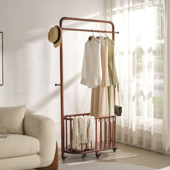 Minimalistischer beweglicher freistehender rollbarer Kleiderständer - Garderobenständer aus Eschenholz mit klarem umweltfreundlichem Finish für Schlafzimmer &amp; Eingangsbereich 