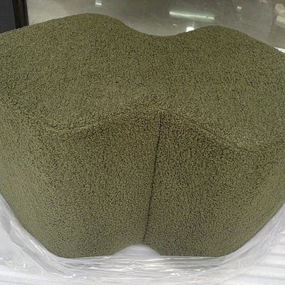 Zeitgenössischer nordischer quadratischer Würfel Splicing Lammwolle Massivholz Fußhocker ohne Rückenlehne und Armlehne für Wohnzimmer 