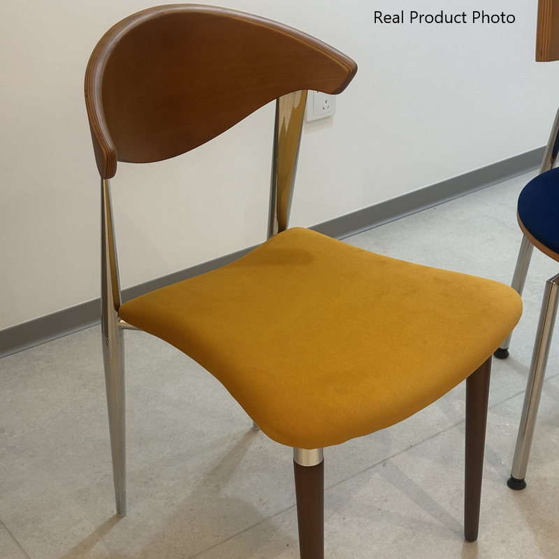 Zeitgenössischer skandinavischer quadratischer gebogener Bogen Samt Eisen Holz Esszimmerstuhl Rückenlehne ohne Armlehnen für Esszimmer 