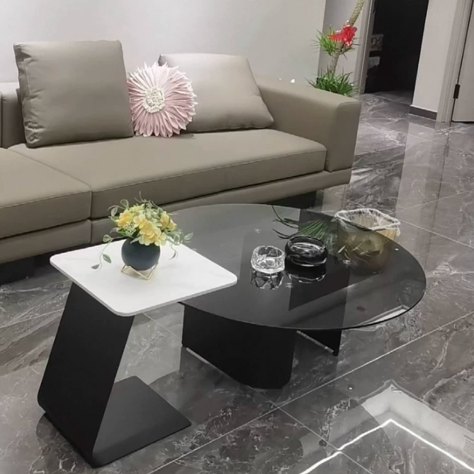 Moderner minimalistischer runder quadratischer Couchtisch aus Glas, Steinplatte und Karbonstahl mit 1 Ebene für das Wohnzimmer 