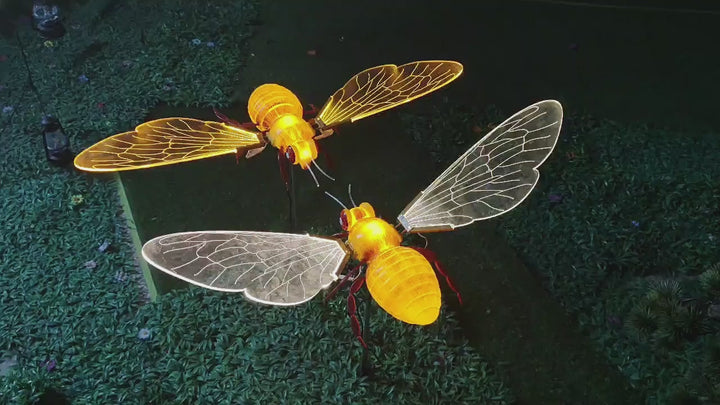 Modern Art Deco Waterproof ABS Acrylic Flapping Wings Animated Bee LED Outdoor Landscape Stake Light For Garden