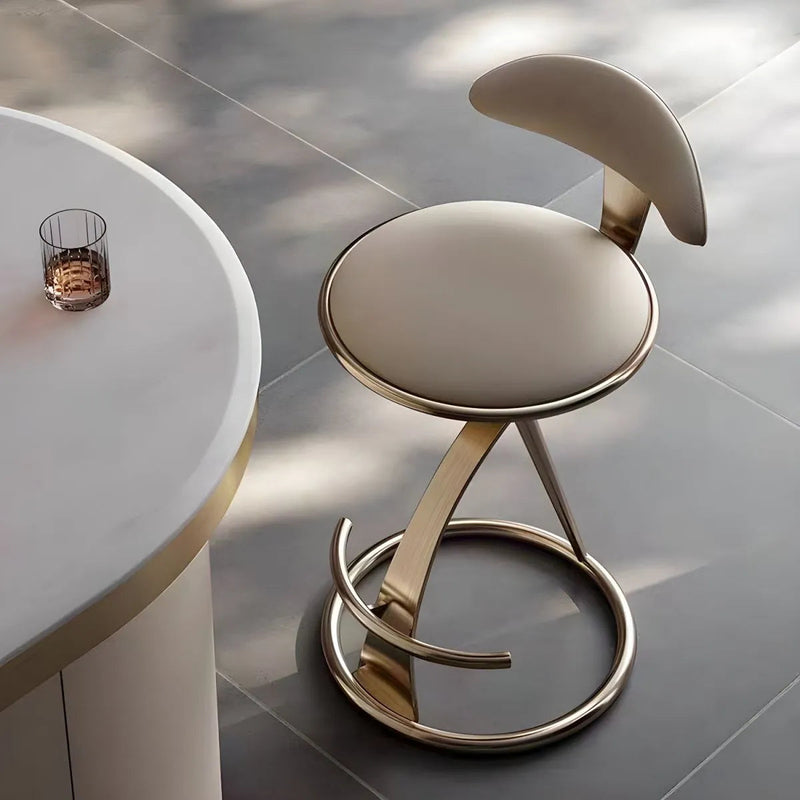 Taburete de mostrador giratorio con tapizado de cuero redondo moderno de lujo, estructura de metal, respaldo bajo, reposapiés para cocina 