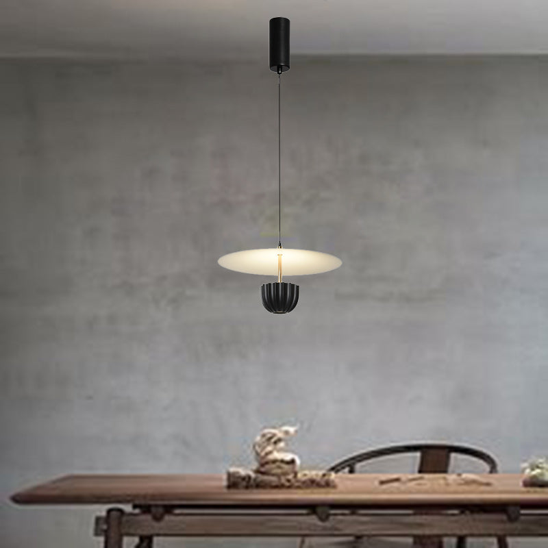 Suspension LED ronde en aluminium scandinave contemporaine pour salon 