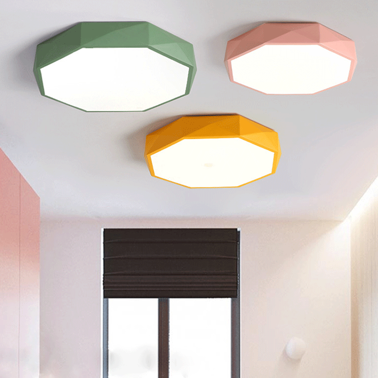 Moderne nordische Macaron-LED-Deckenleuchte aus Eisen und Acryl in Diamant-Geometrie für das Wohnzimmer 