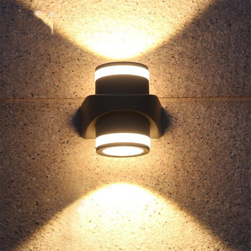 ضوء حائط حديث مقاوم للماء مصنوع من الألمنيوم المصبوب بأسطوانة LED للحديقة الخارجية 