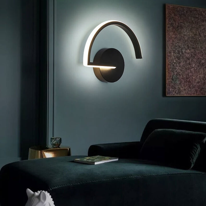 Moderne kreative halbrunde Eisen-LED-Wandleuchte 