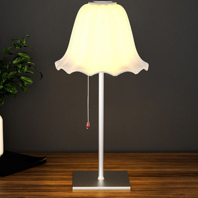 European Minimalist Retro Pleated Aluminum USB LED Table Lamp