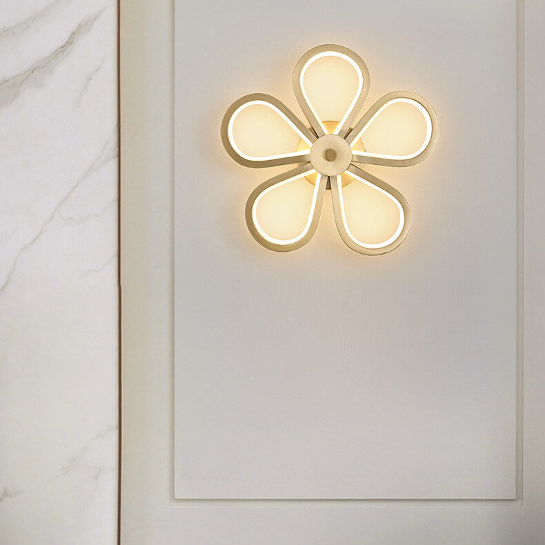 Moderne Luxus-Petalenform Messing LED Wandleuchte 