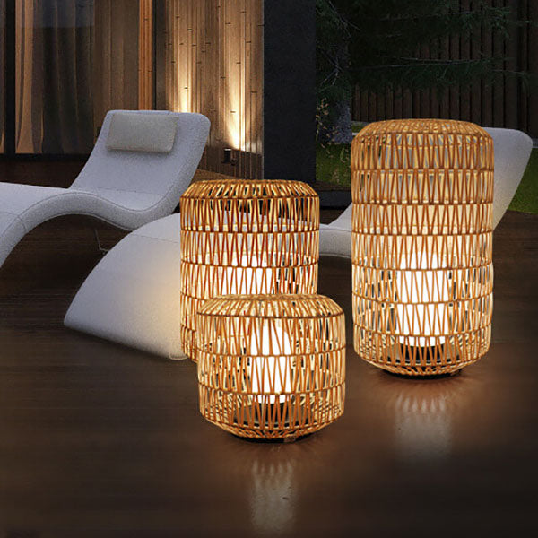 Lámpara de pie para jardín exterior de 1 luz, impermeable, con columna de ratán de plástico de estilo japonés tradicional 