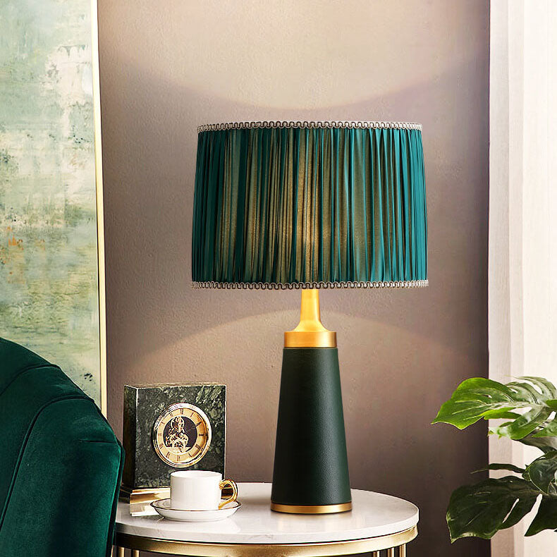 Lampe de table moderne avec abat-jour cylindrique en tissu de style transitionnel et base en cuir à 1 ampoule pour étude 